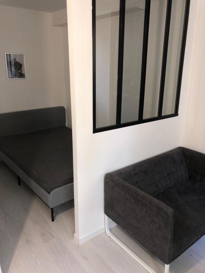 Cosy Appartement Au Plein Centre De Ruffec Luaran gambar